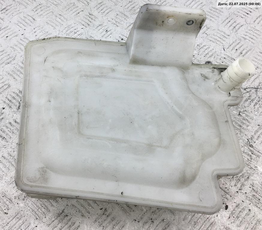 Бачок омывателя лобового стекла