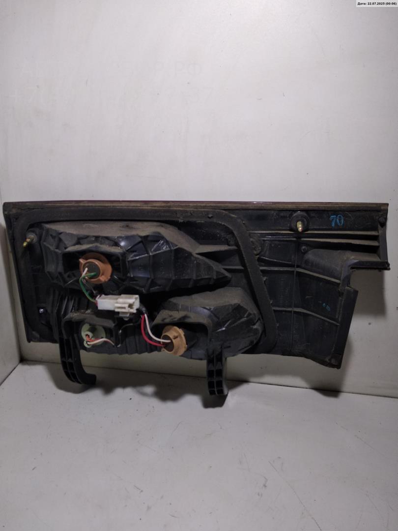 Фонарь задний внутренний правый