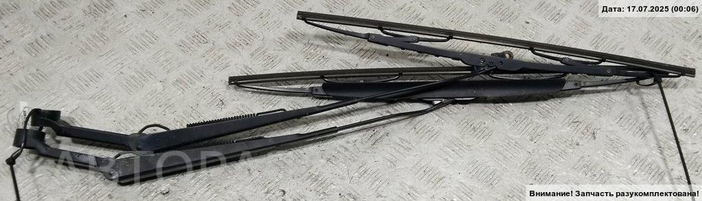 Поводок стеклоочистителя передний левый