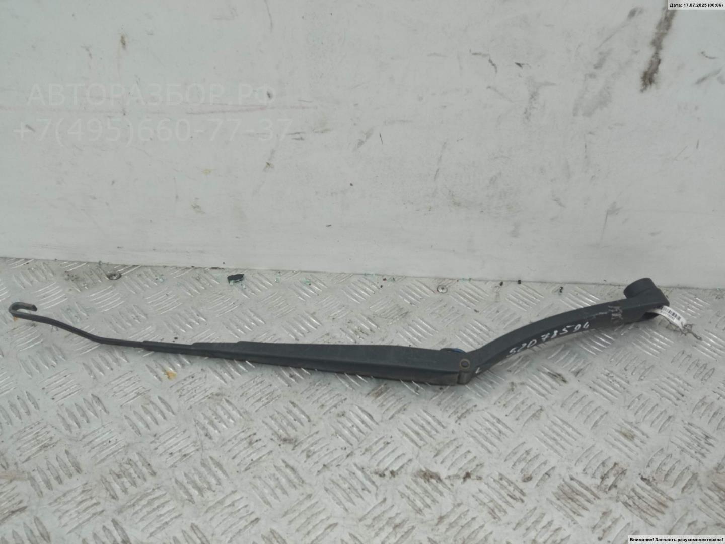 Поводок стеклоочистителя передний левый