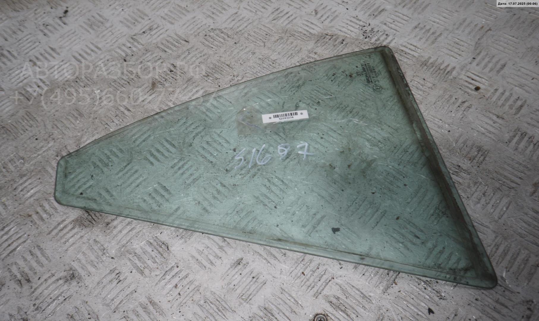 Стекло двери задней правой (форточка)