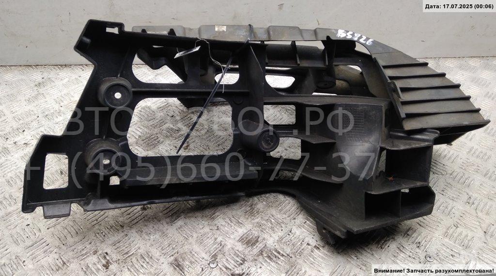 Кронштейн заднего бампера правый