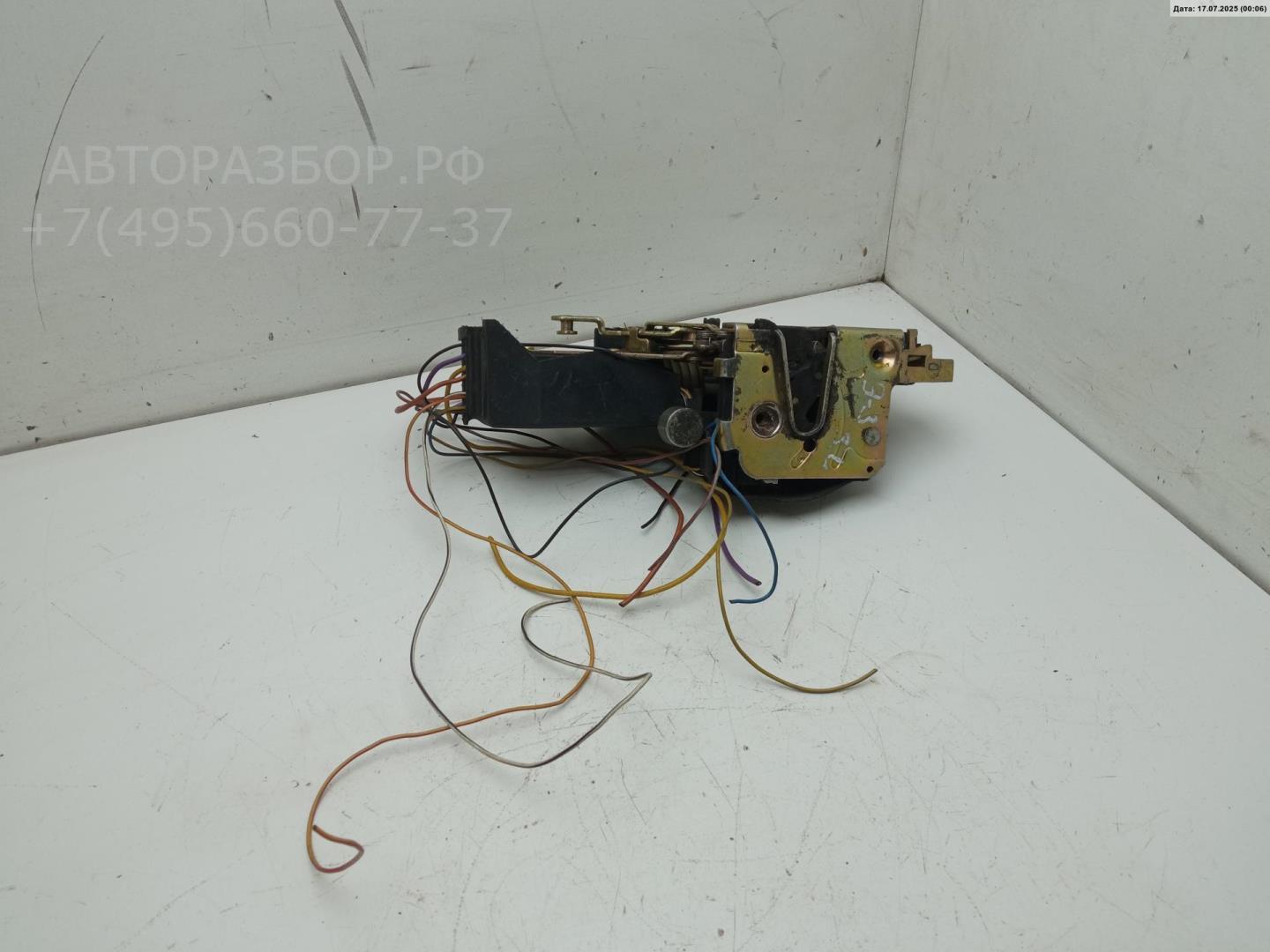 Замок двери задней правой