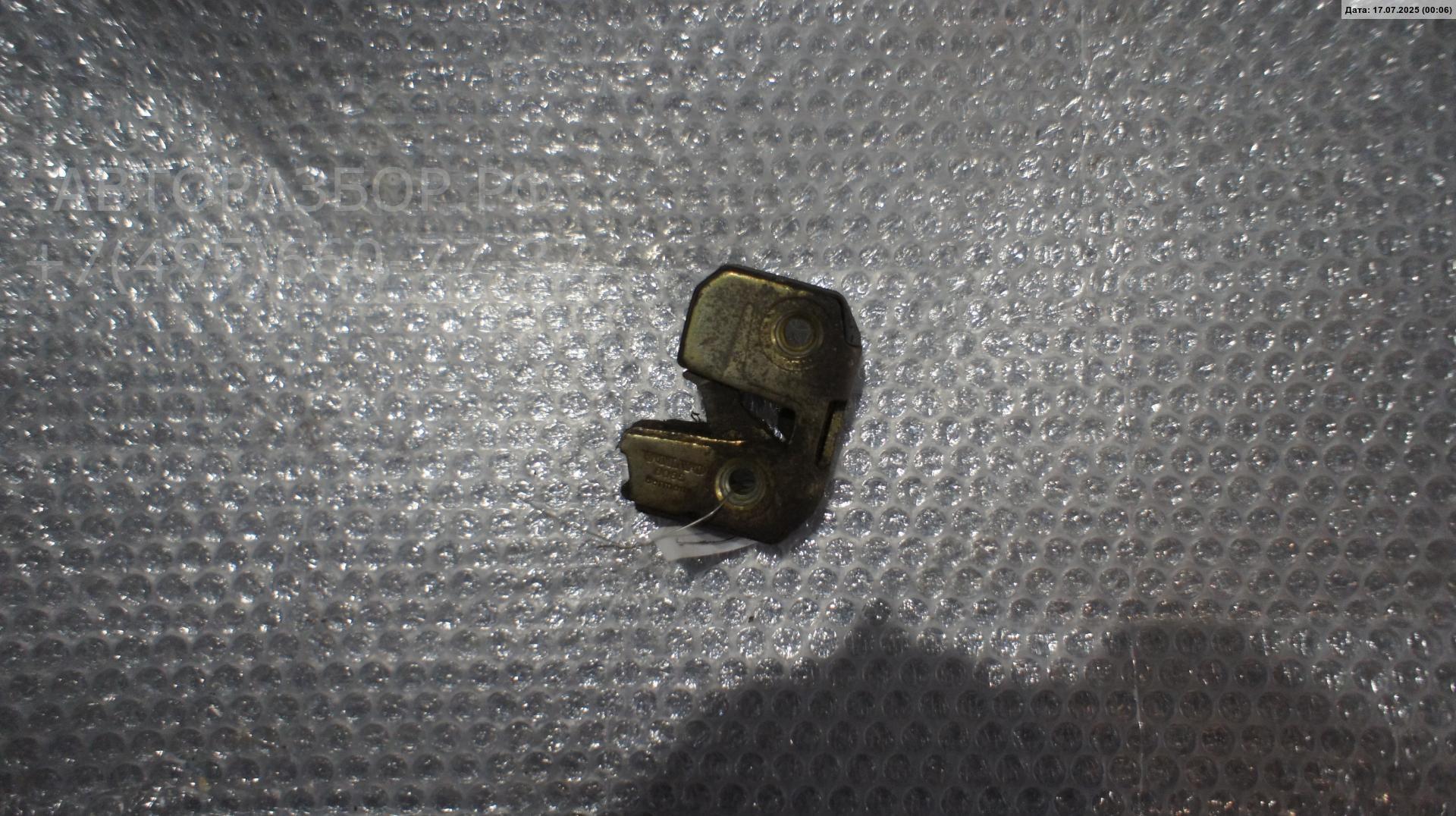 Замок двери передней правой