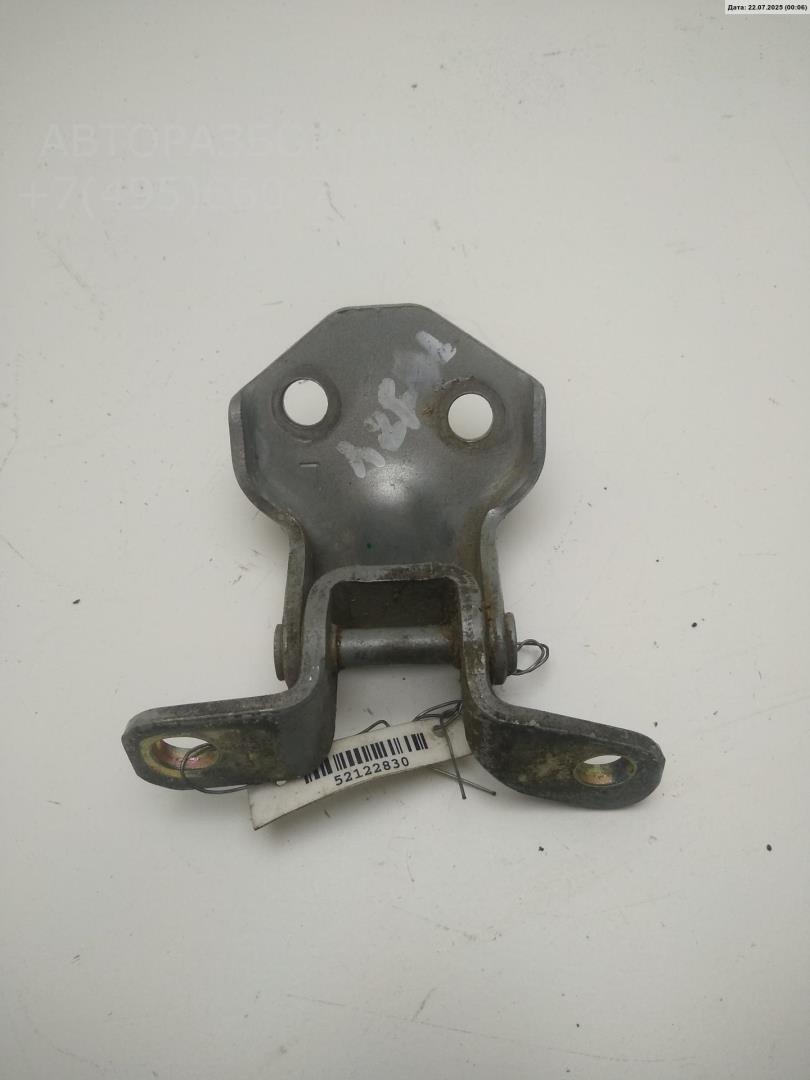 Петля двери