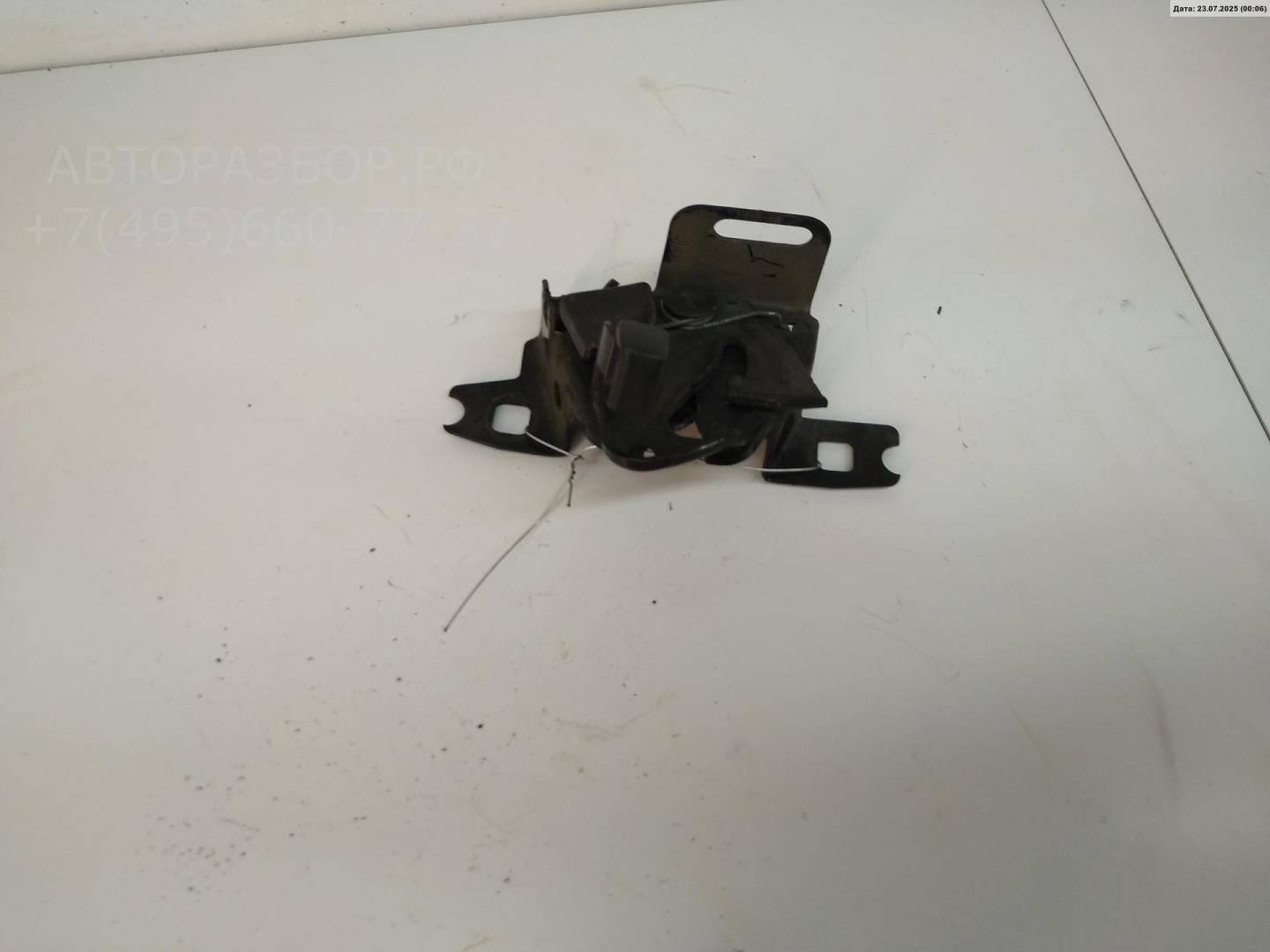 Замок капота