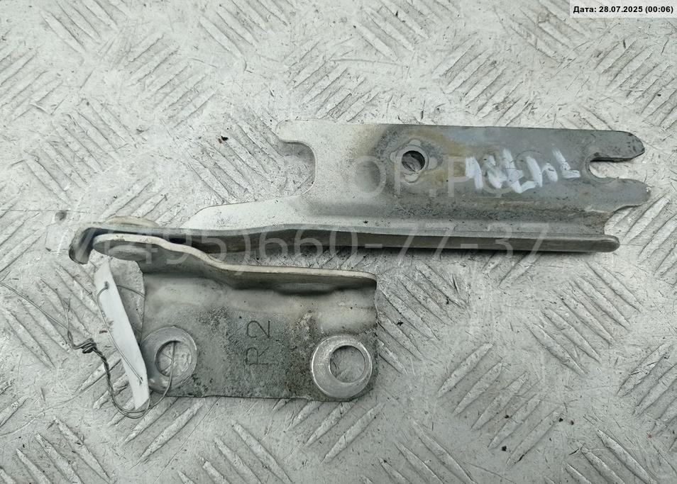 Петля капота правая