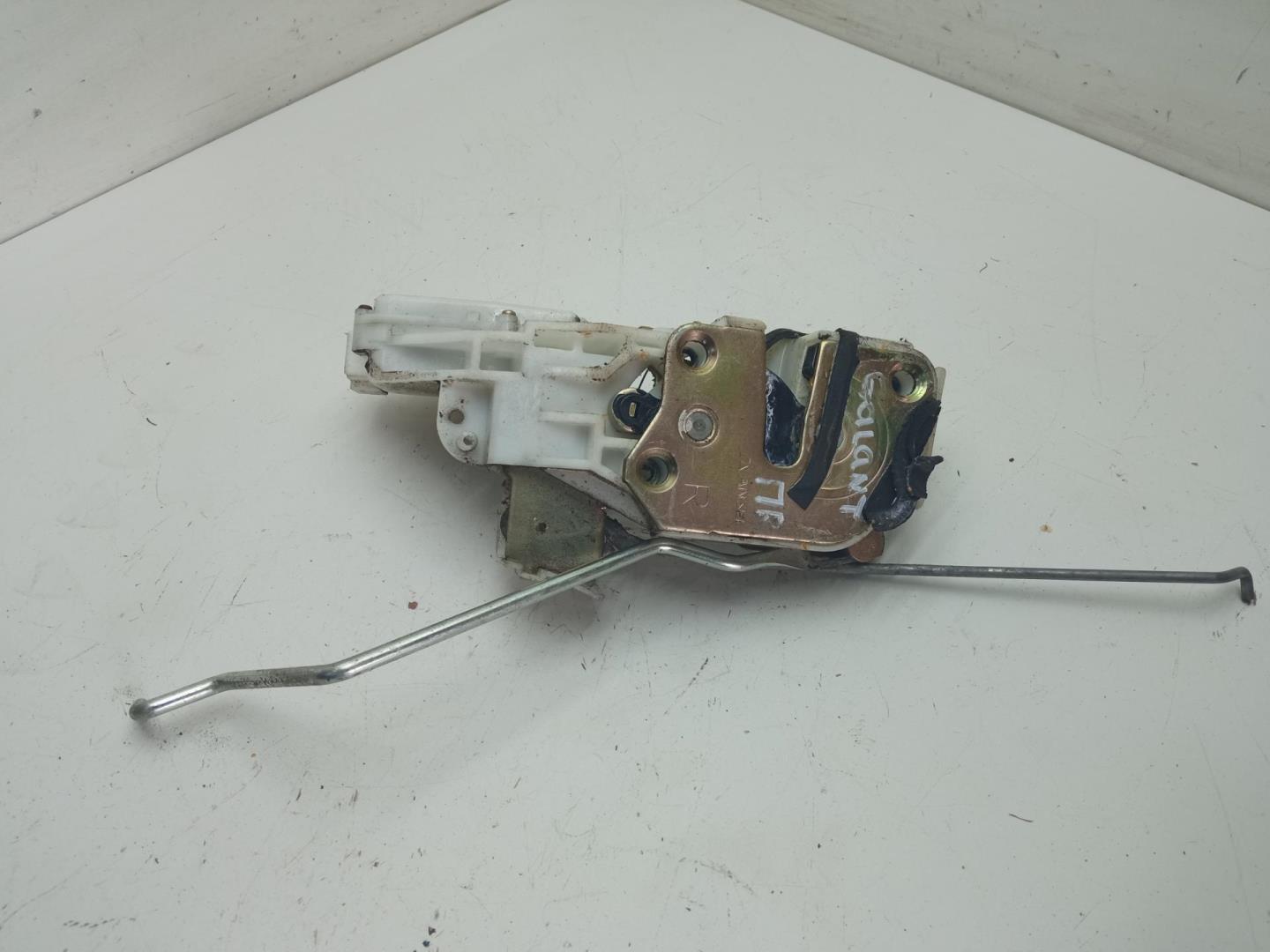 Замок двери передней правой