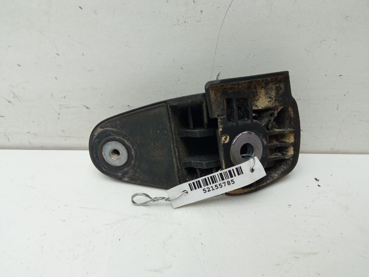 Петля крышки багажника