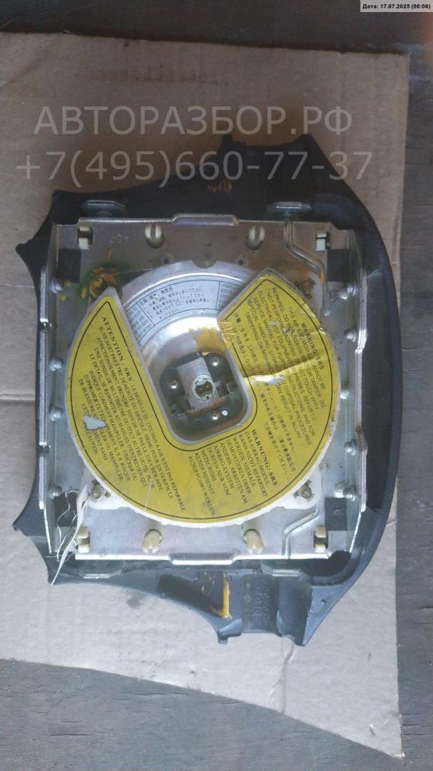 Подушка безопасности в рулевое колесо