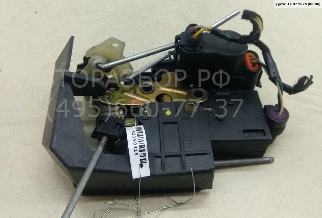 Замок двери передней левой