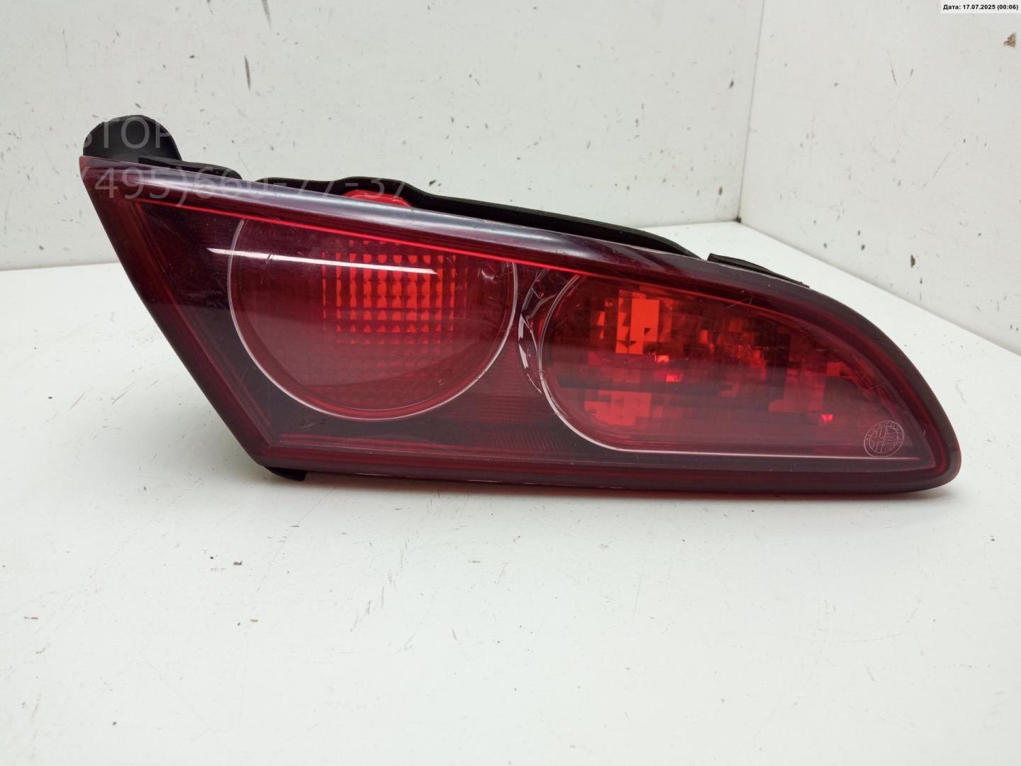 Фонарь задний внутренний левый