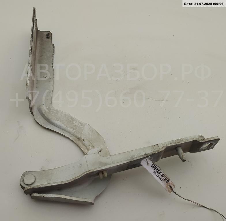 Петля капота левая