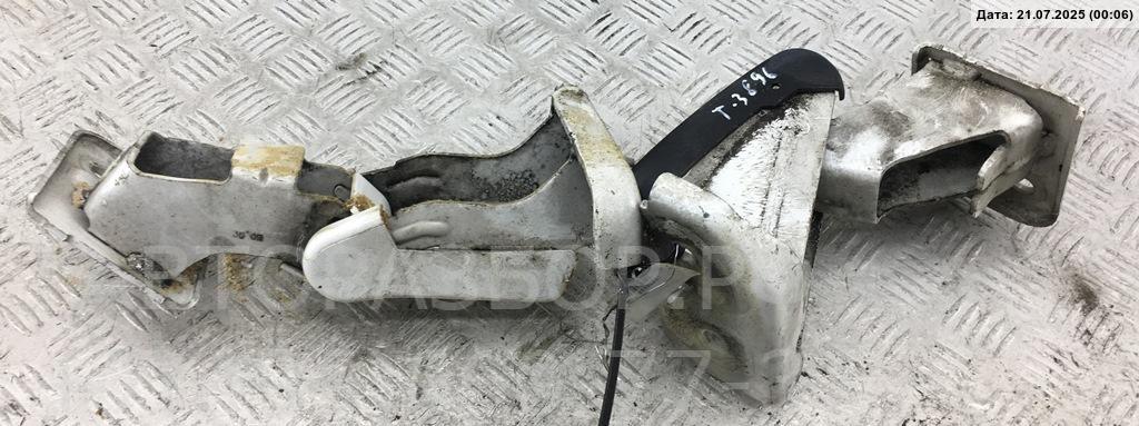 Петля крышки багажника