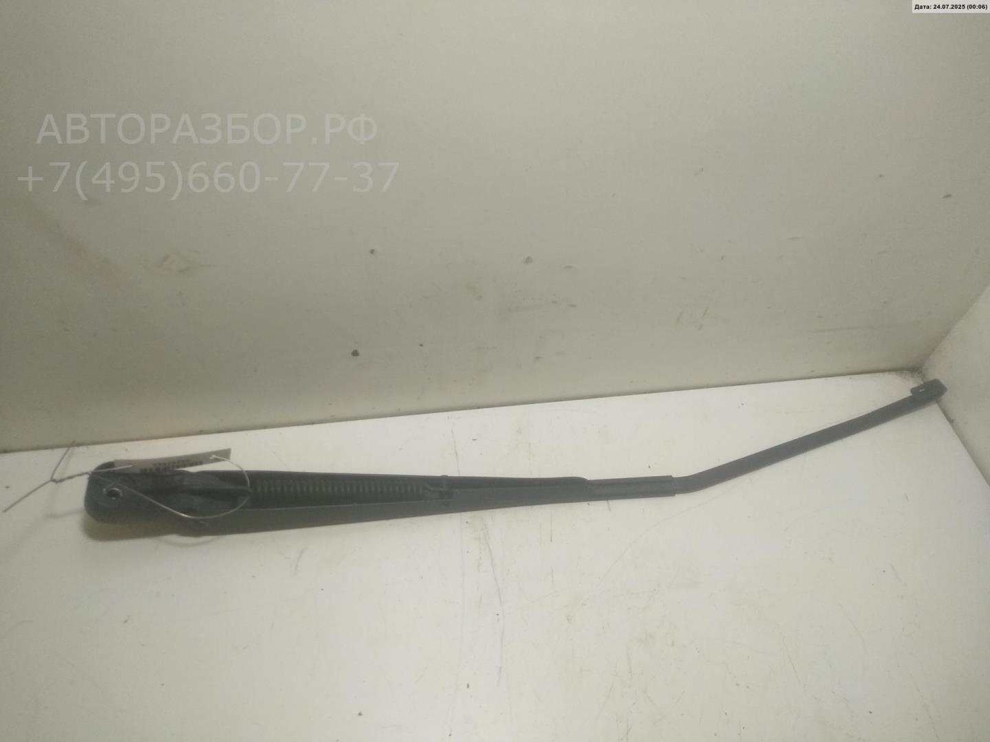 Поводок стеклоочистителя заднего