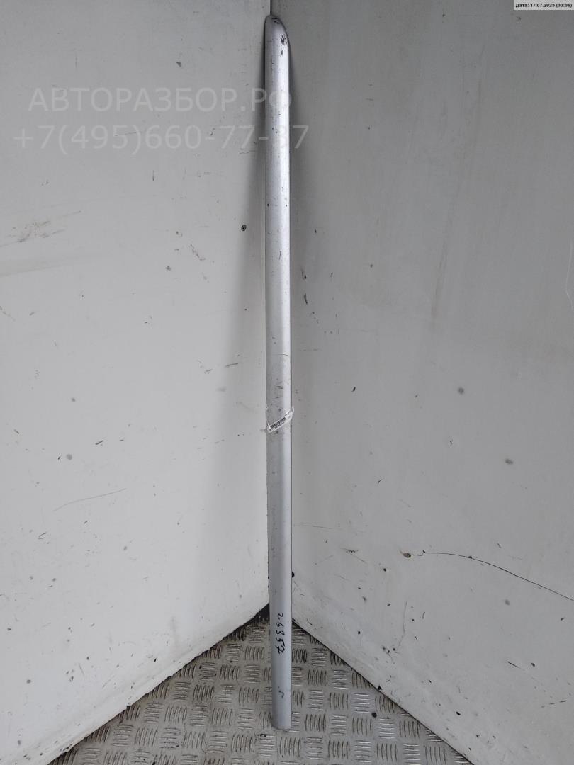 Накладка двери передней правой