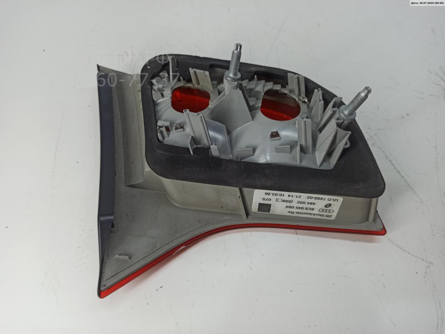 Фонарь задний внутренний правый