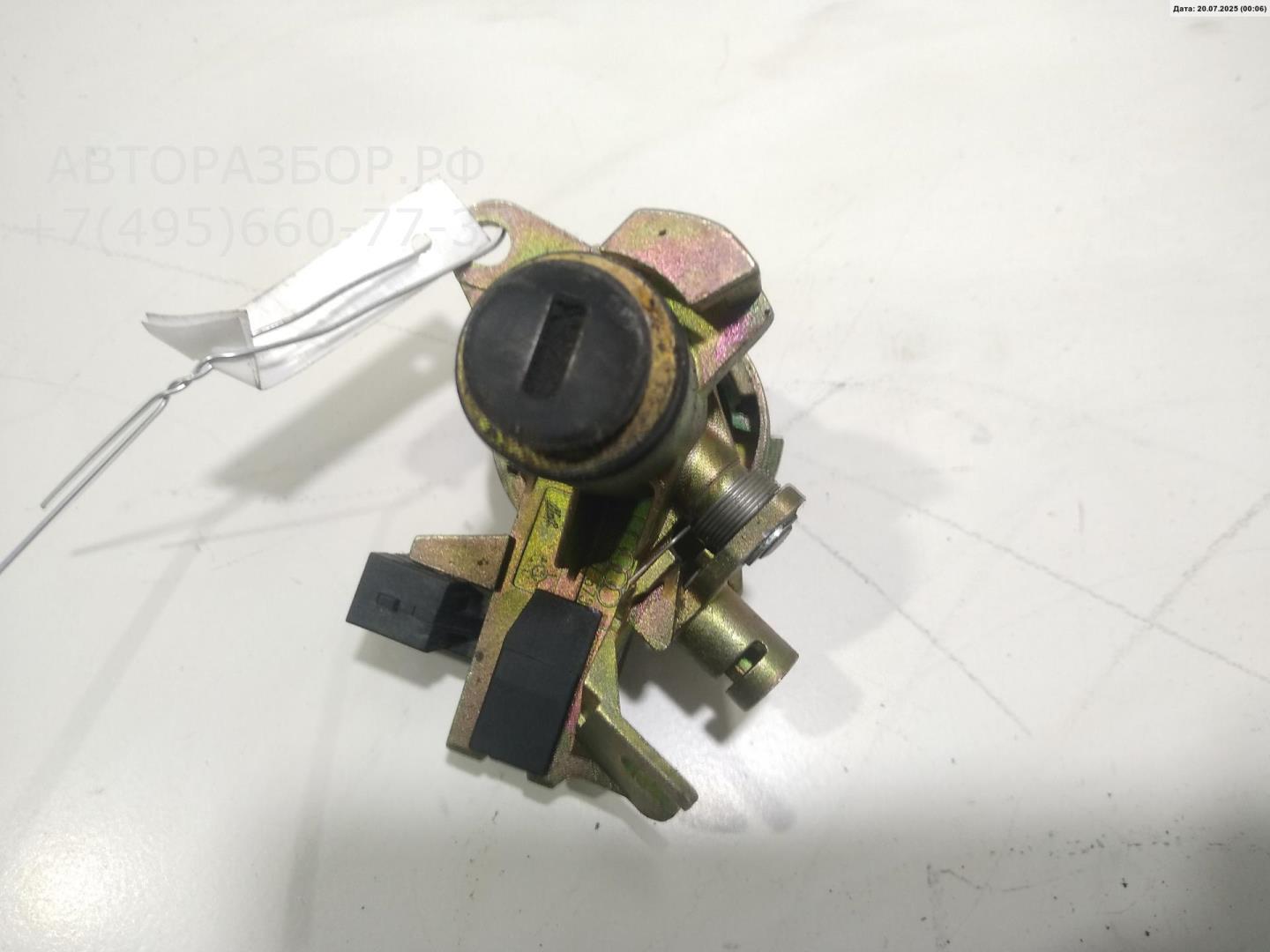 Вставка замка двери