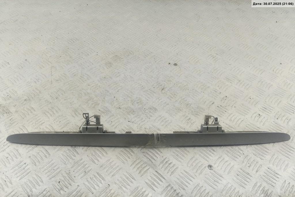 Накладка крышки багажника