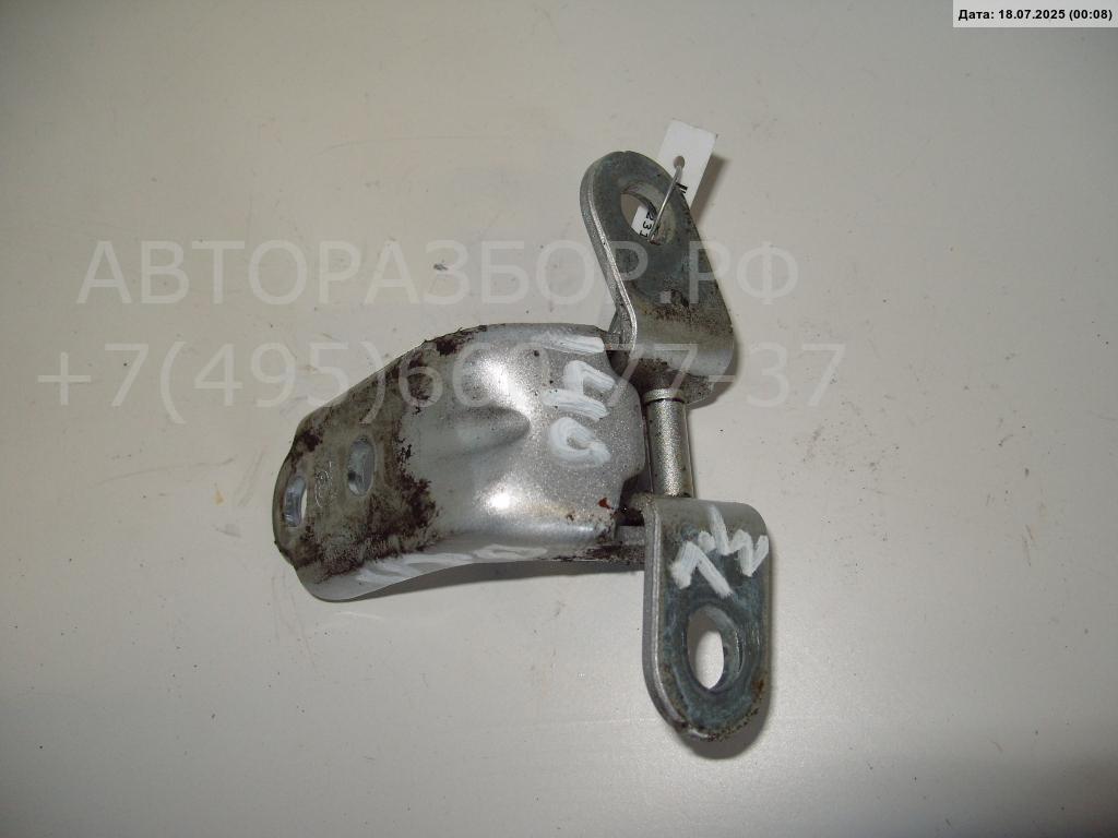 Петля двери