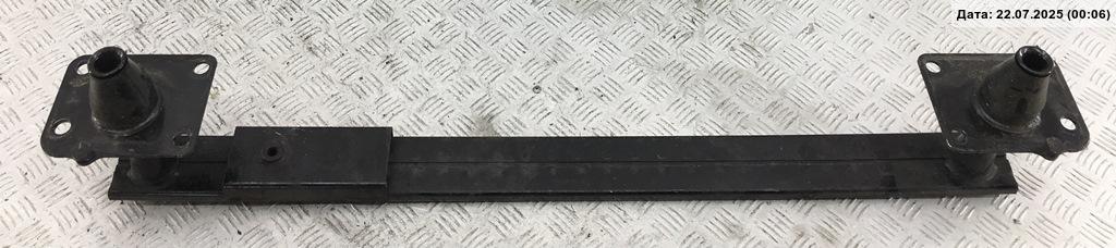 Усилитель переднего бампера