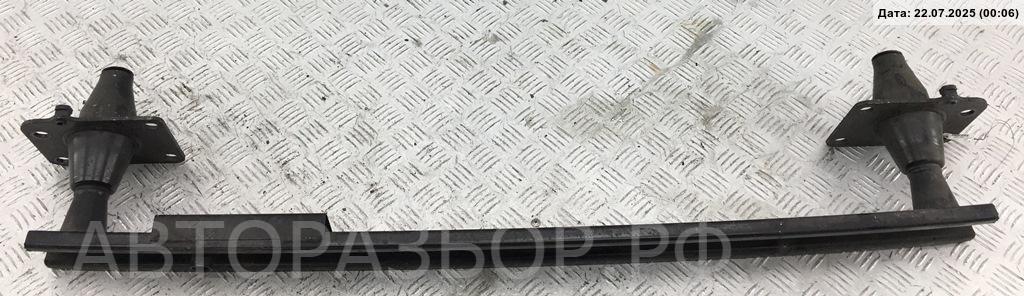 Усилитель переднего бампера