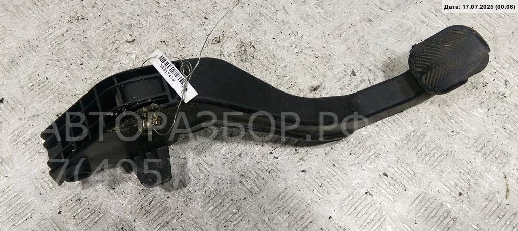 Педаль сцепления