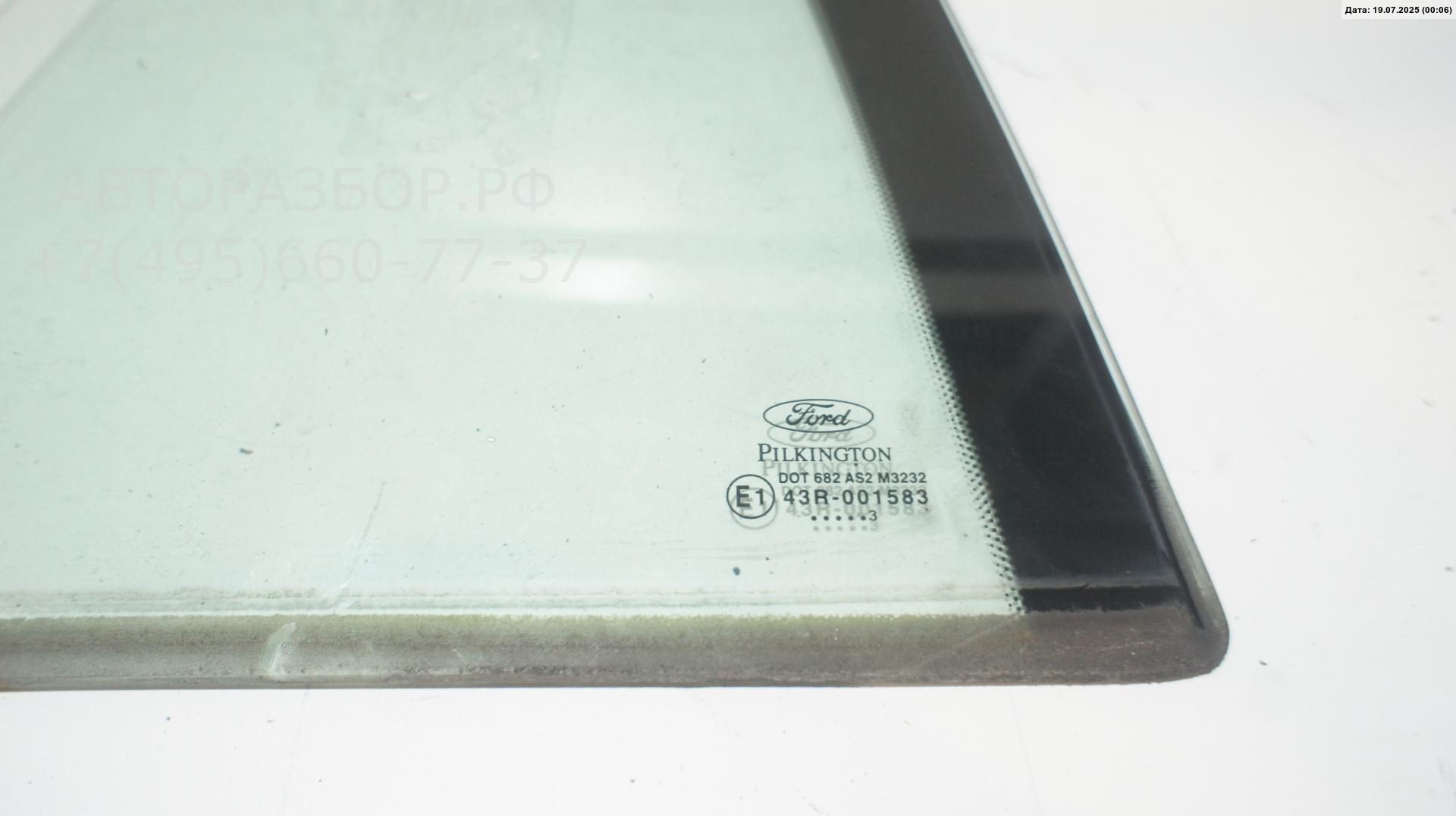 Стекло двери задней левой (форточка)