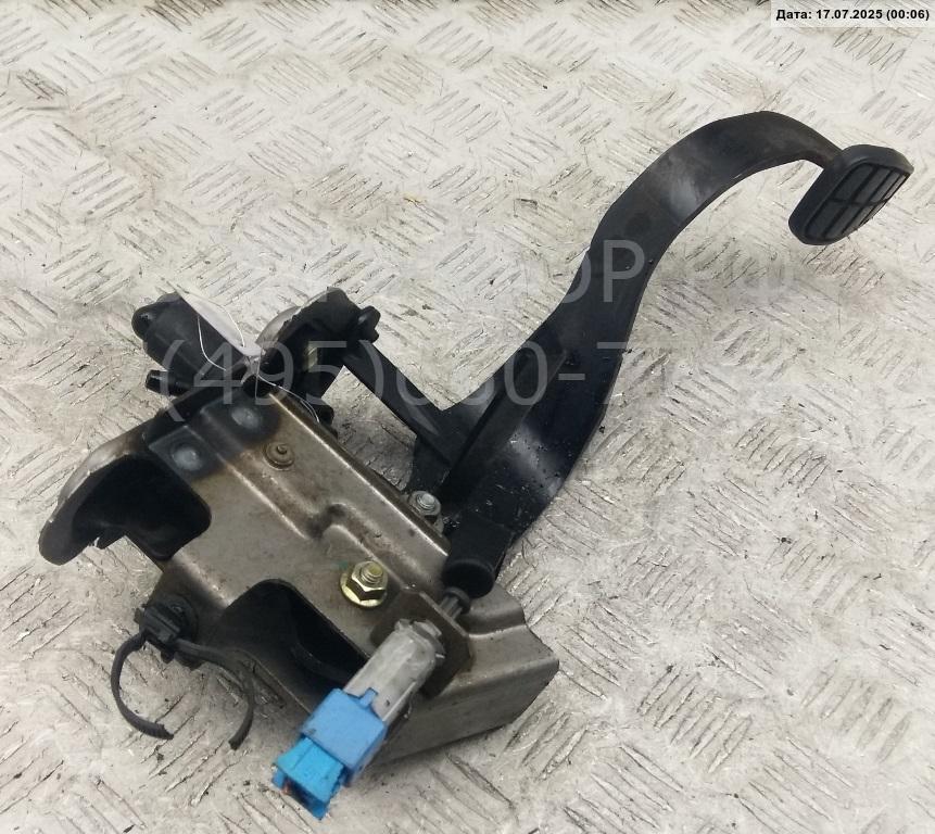 Блок педалей