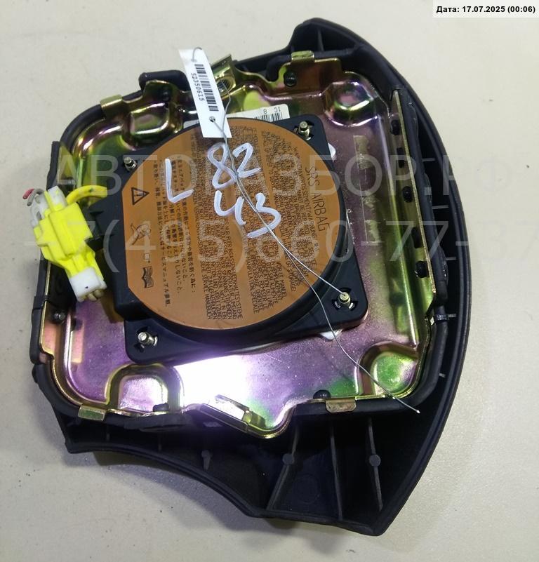 Подушка безопасности в рулевое колесо