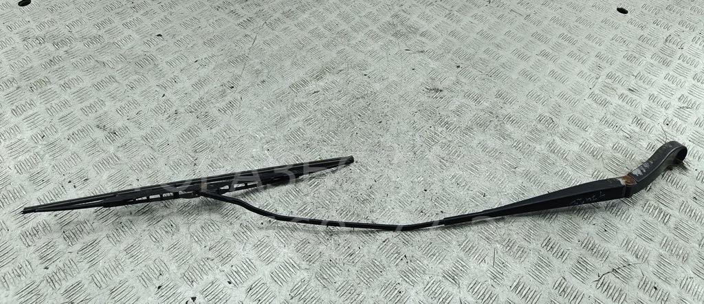 Поводок стеклоочистителя передний правый