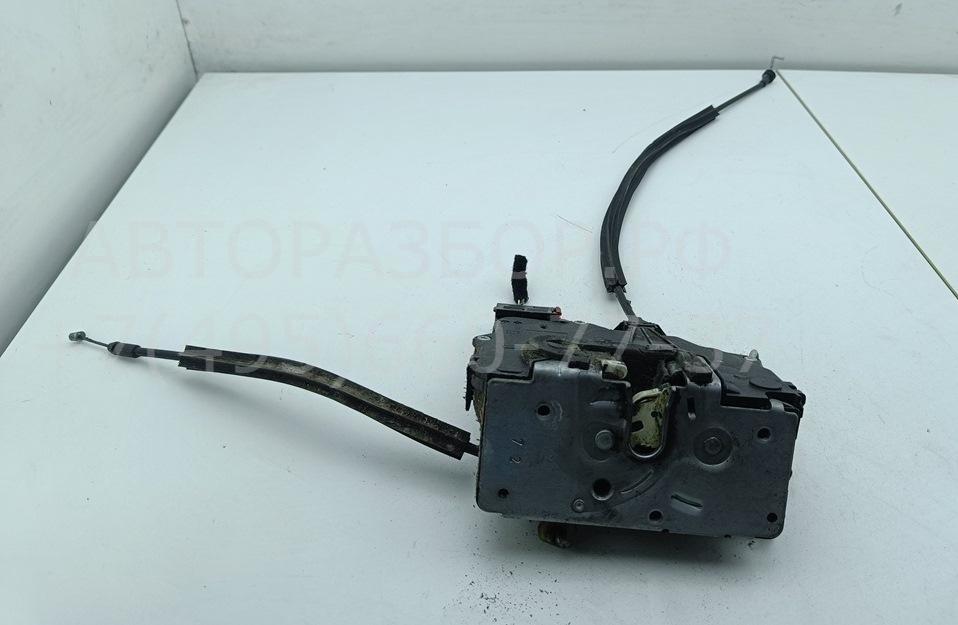 Замок двери передней левой