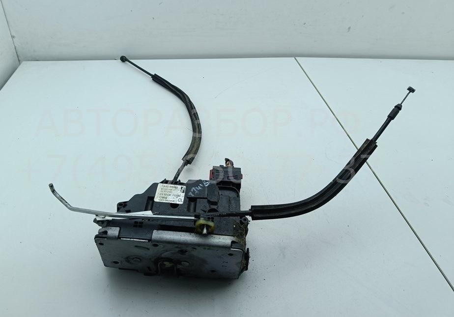 Замок двери передней левой