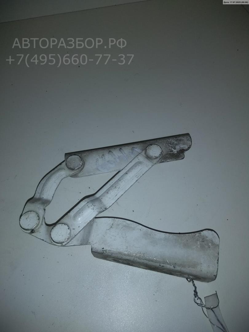 Петля капота левая