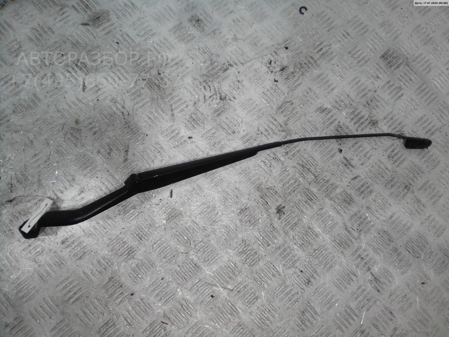Поводок стеклоочистителя передний правый