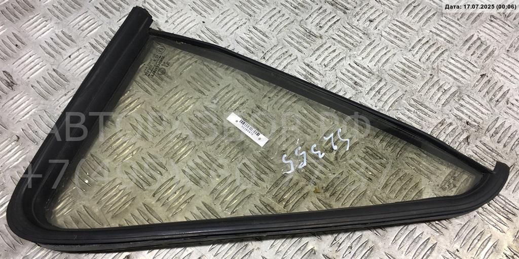 Стекло двери задней левой (форточка)