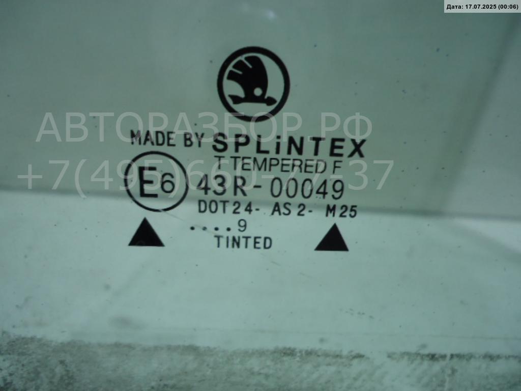 Стекло двери задней правой (форточка)