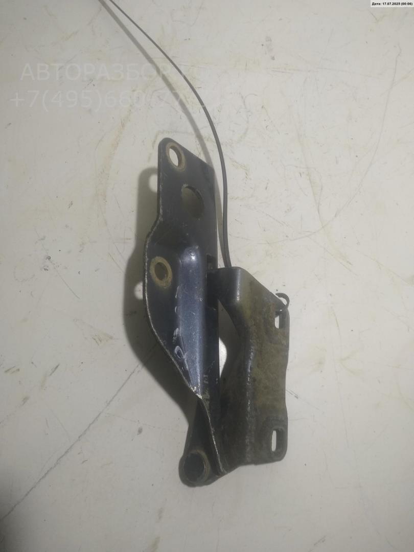 Петля капота левая