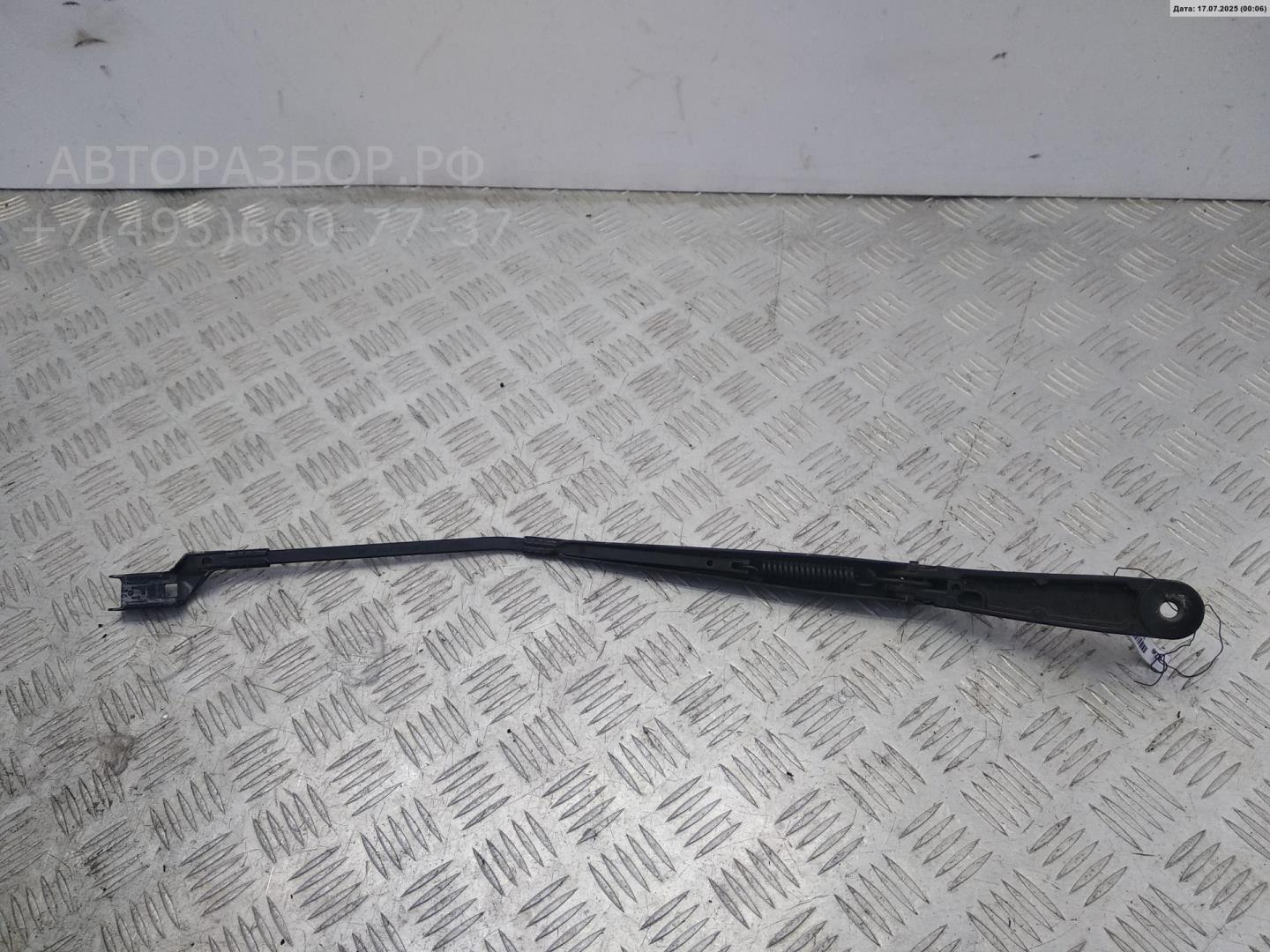 Поводок стеклоочистителя передний правый