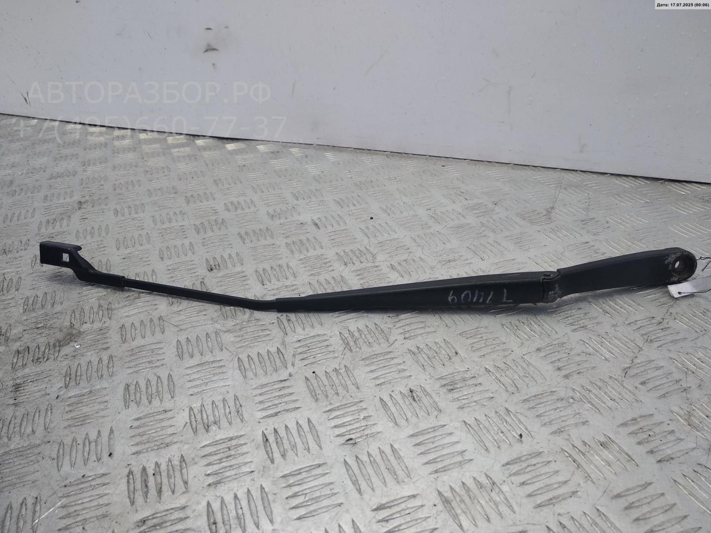 Поводок стеклоочистителя передний правый