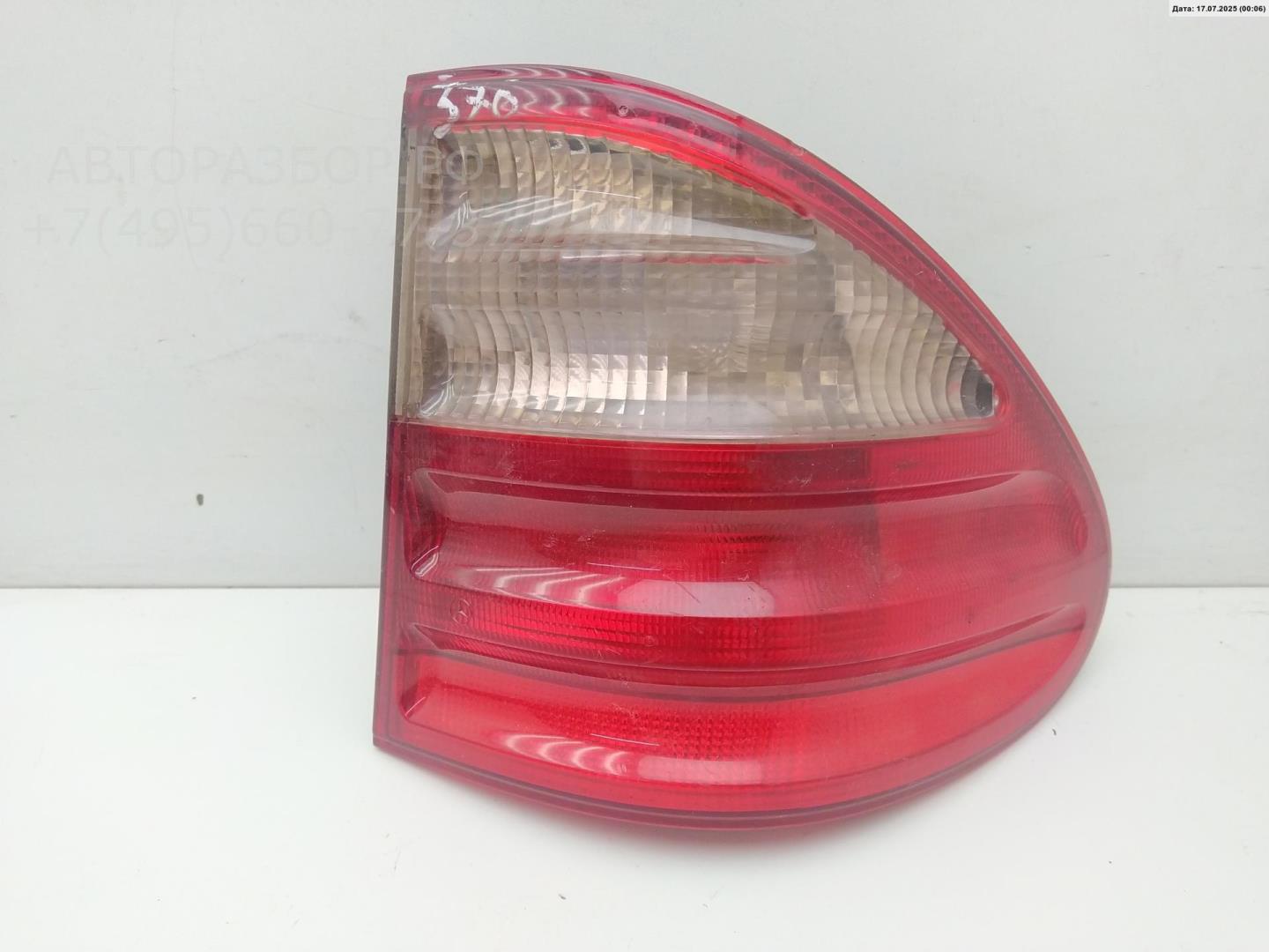 Фонарь задний правый