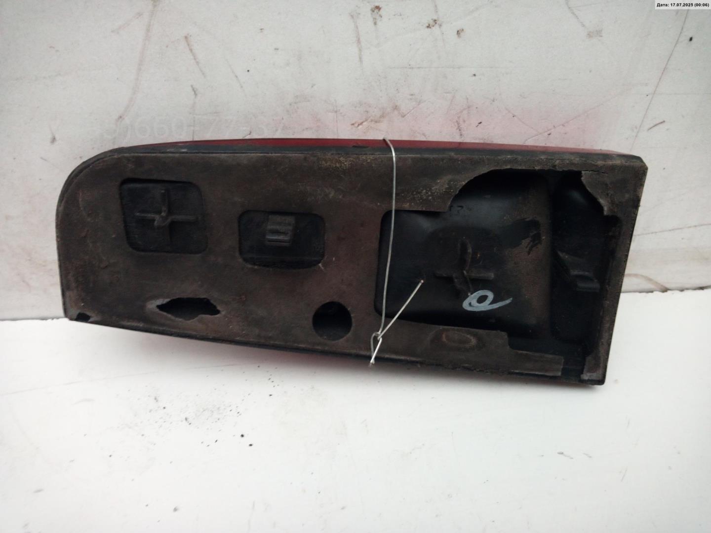 Фонарь задний внутренний левый