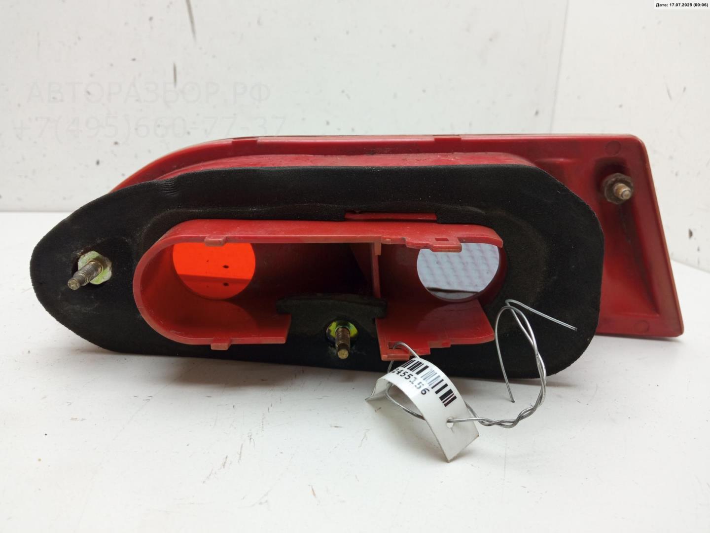 Фонарь задний внутренний правый