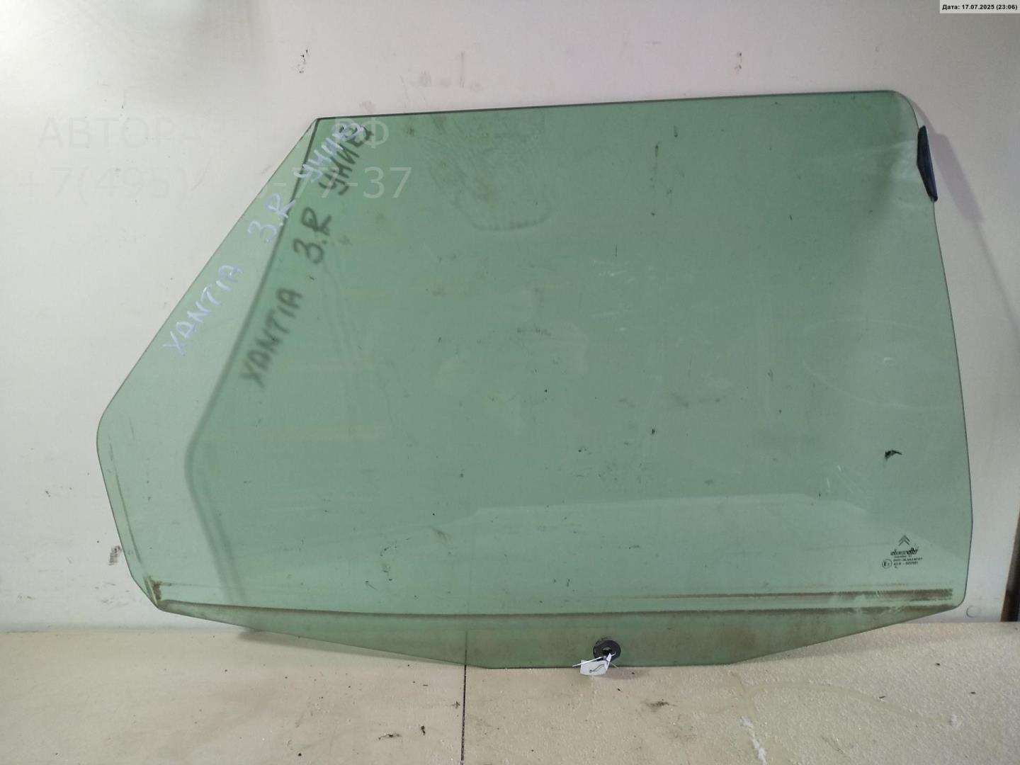 Стекло двери задней правой