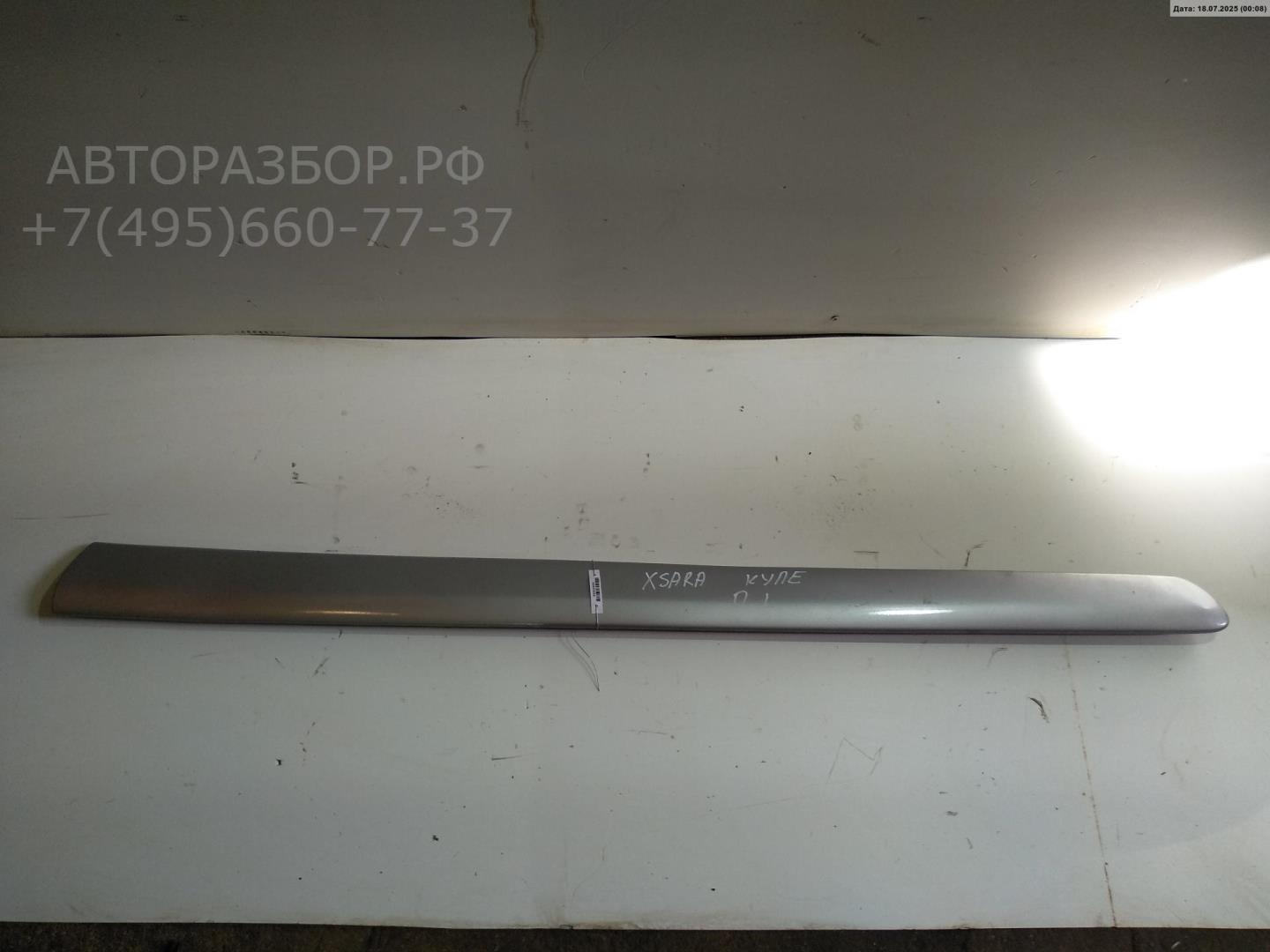 Молдинг двери передней левой