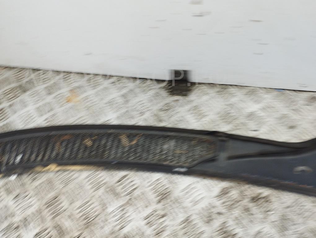 Решетка стеклоочистителей (Жабо)