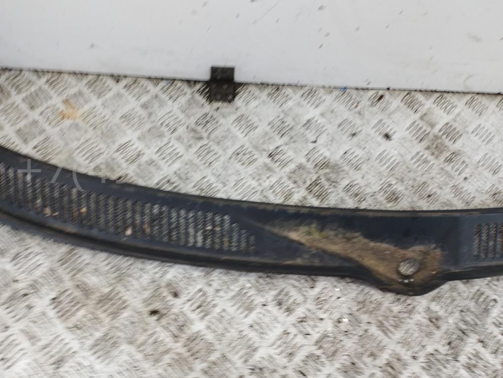 Решетка стеклоочистителей (Жабо)