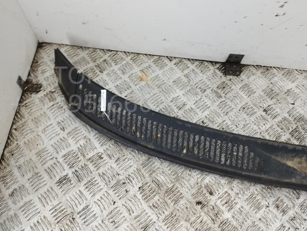 Решетка стеклоочистителей (Жабо)