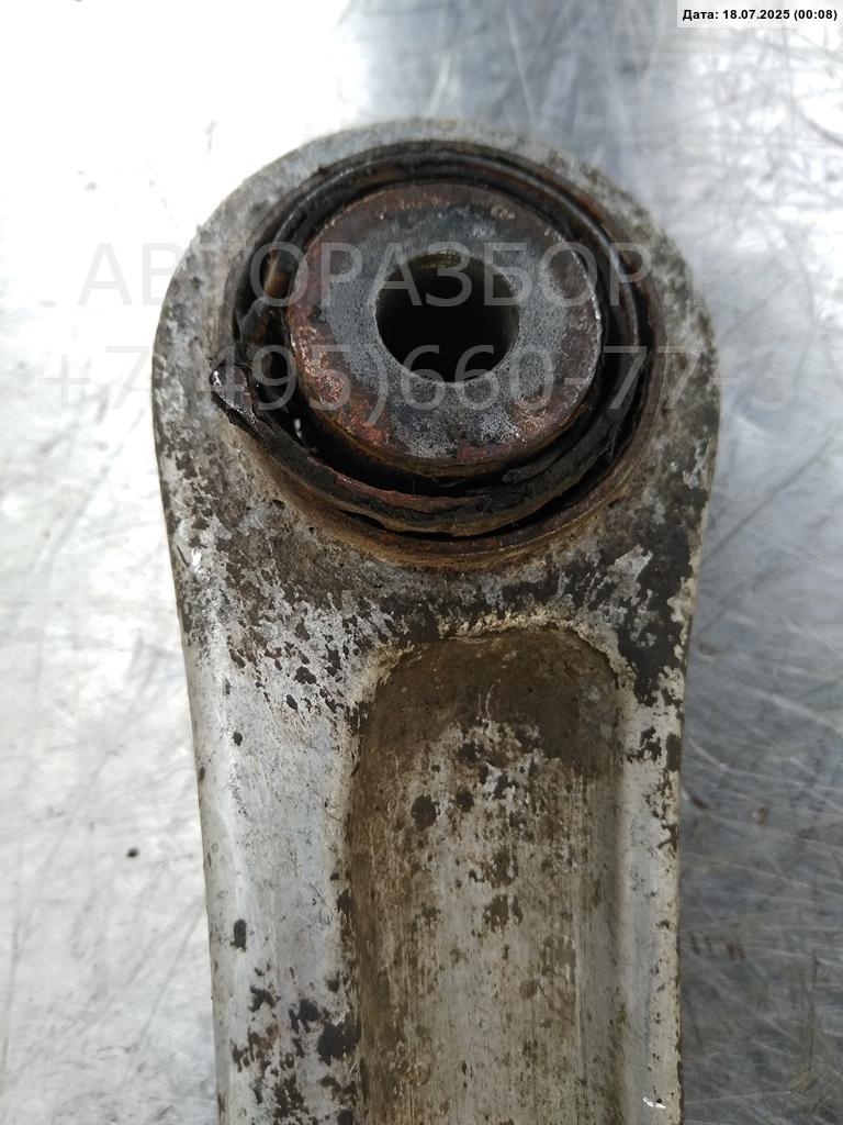 Рычаг задний правый