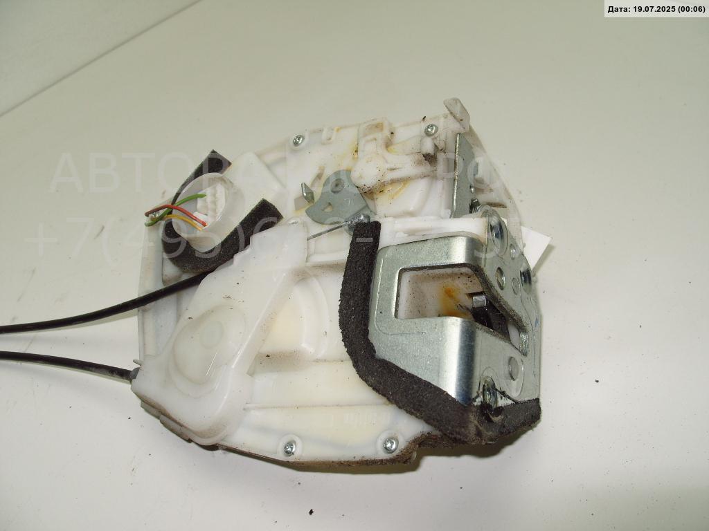 Замок двери задней левой